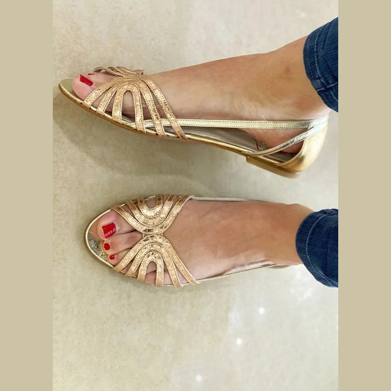 Sandalo Slingback Alberta con dettagli intagliati elegante e comodo