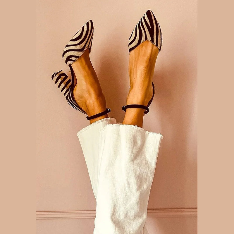 ALESSIA | DÉCOLLETÉ A PUNTA ZEBRATE CON CINTURINO