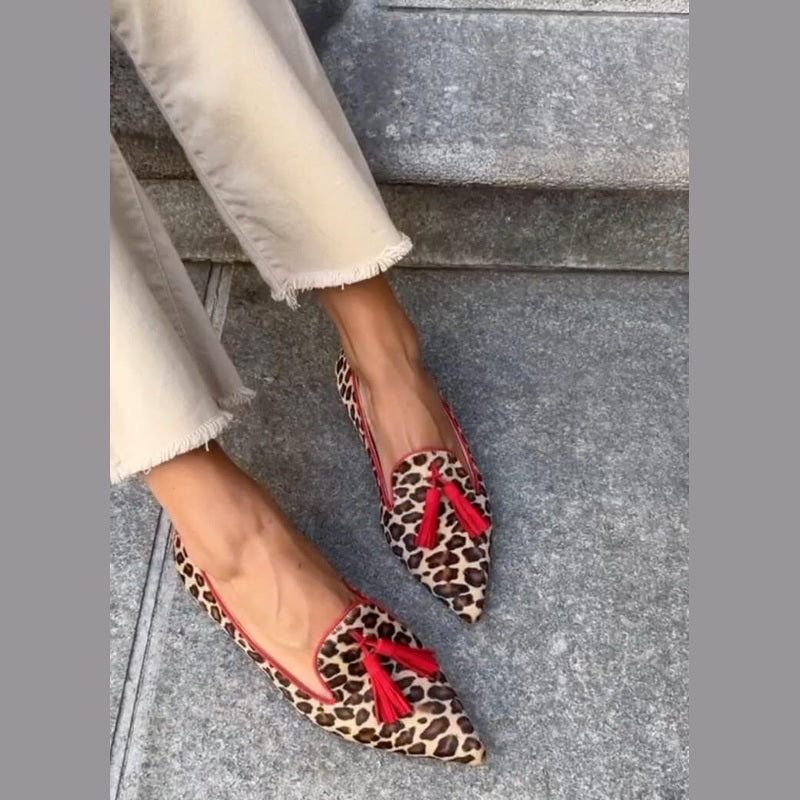 SAVINA | Eleganti mocassini a punta con dettagli frangia per un look raffinato