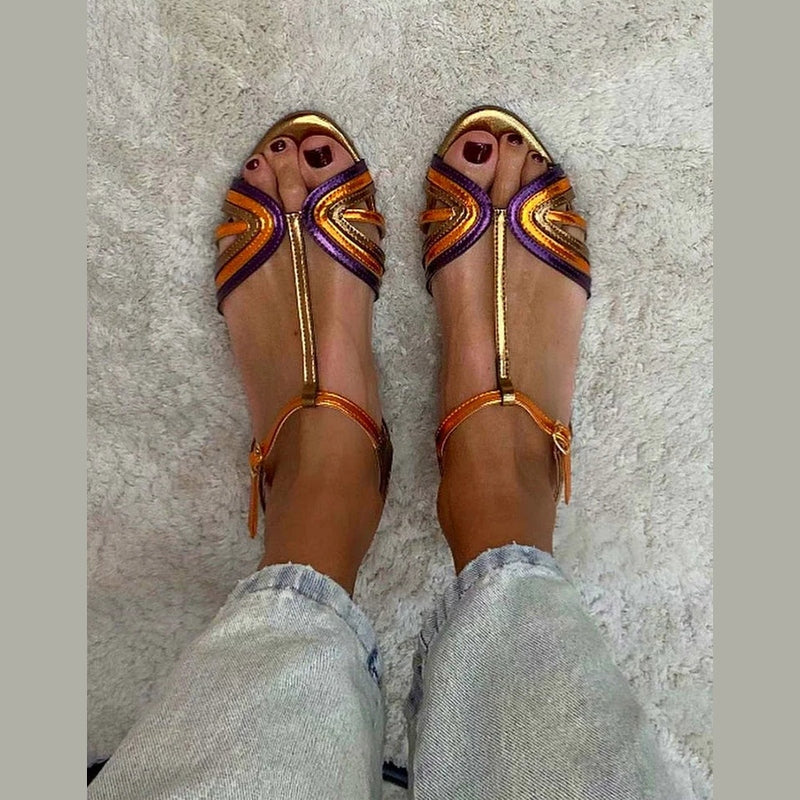 NERINA | Sandali bassi multifascia con dettagli metallici eleganti
