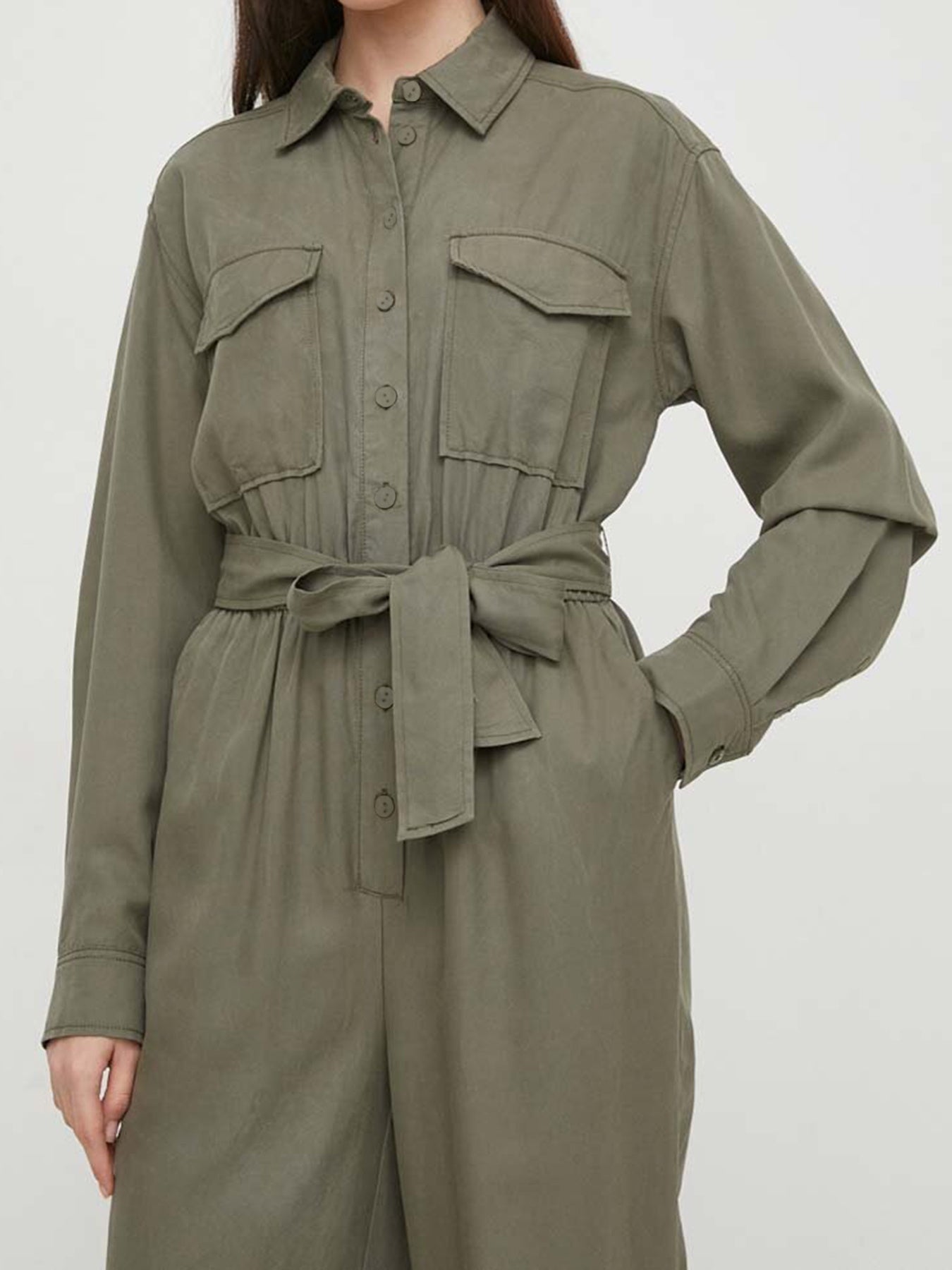 OLIVIA | ELEGANTE TUTA CON CINTURA