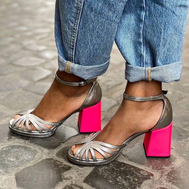 Naelle™ | Sandali lucidi con tacco grosso e fibbia raffinata per uno stile elegante